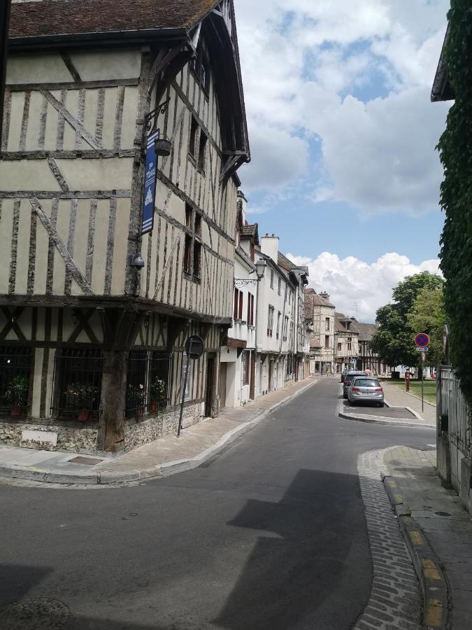 Le Petit Bouchon De Troyes Classe 3 Etoiles Ngoại thất bức ảnh